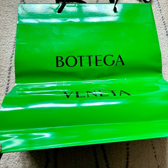 Authentic Bottega Veneta XXL shopping bag 2023 - Picture 3 of 5